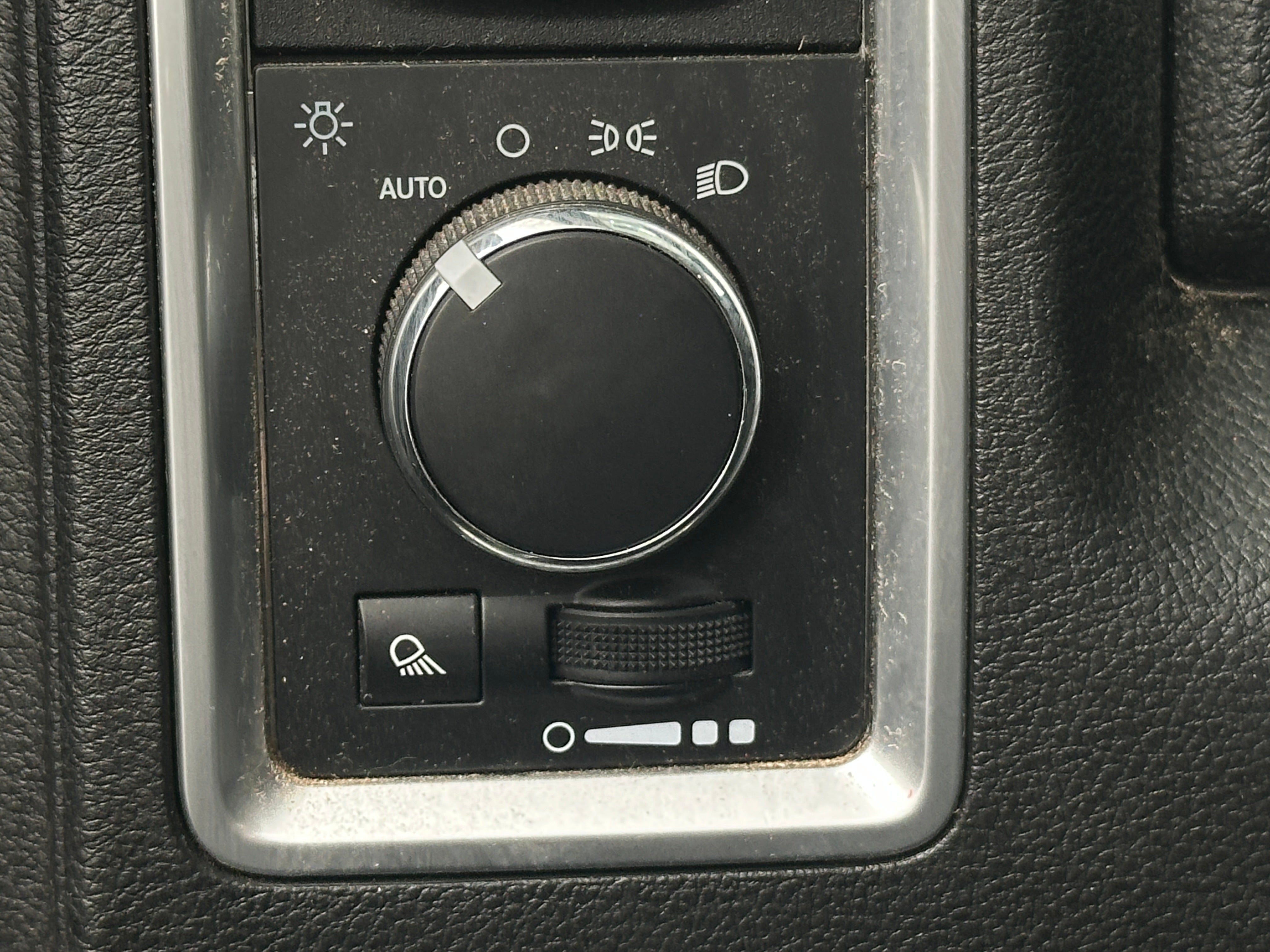 ram ram 1500 classic 2024 1C6RR6GG9RS128264 image ram ram 1500 classic 2024 1C6RR6GG9RS128264 image